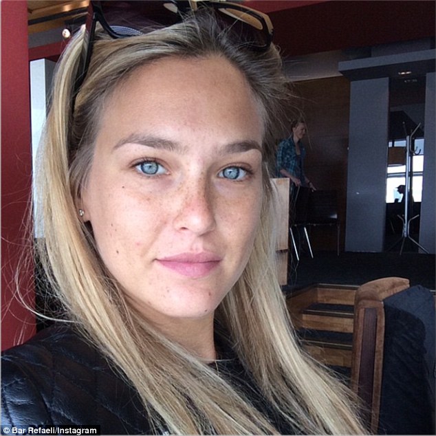 23FBE39200000578 2870823 Natural_beauty_Bar_Refaeli_shared_this_make_up_free_selfie_on_he m 51_1418339874303